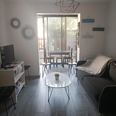 Joli Res Au Calme En Rez De Jardin A Bandol. Apartment Bandol