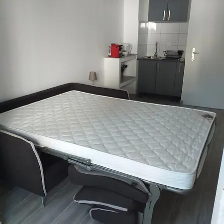 Joli Res Au Calme En Rez De Jardin A Bandol. Apartment