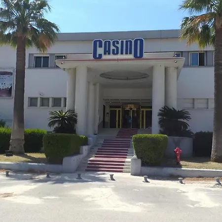 Joli Res Au Calme En Rez De Jardin A Bandol. Apartment